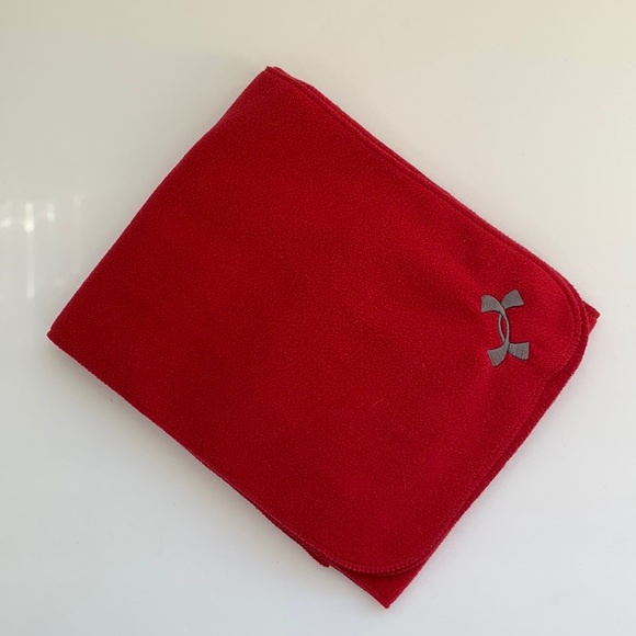 UnderArmour Berry Red Fleece Scarf - Picture 1 of 5
